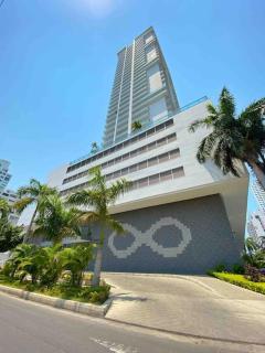 Charming Condo with Balcony & Bay Views - 3