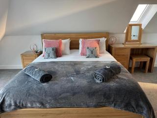 Camelot House 1 Bed Duplex Sea View Cabrio Balcony - 7