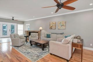 La La Lakehouse Sleeps 6 - Lake Murray Shores - 9