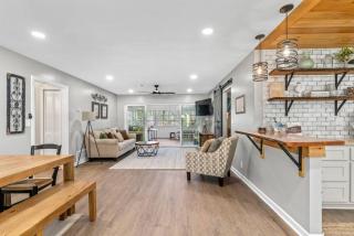 Nostalgic Fun-Lakehouse- Arcade - Eatonton - 8