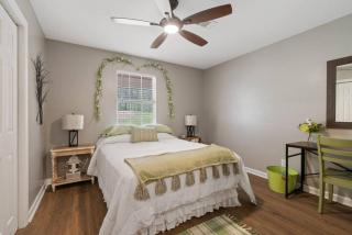Nostalgic Fun-Lakehouse- Arcade - Eatonton - 1
