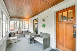 Walk to Downtown - Home with Porch in Clayton! - Clayton - 9