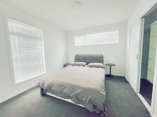 New Modern Townhouse Near Town& Beach - Dunedin - 8