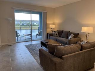 Comfortable 2BR Condo w/ Lake Views - 5