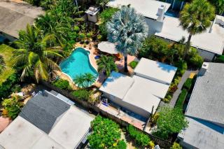Ventur Escapade - Heated Pool, Private Guest House - 5