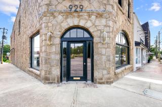 Opulent Loft on Main St -Walk to Stone Mtn Park! - Stone Mountain - 8