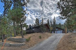 Village Hideaway With Spa walking to the village - Big Bear Lake - 6