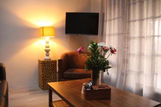 MontMartre Chalets & Venue - Franschhoek - 9