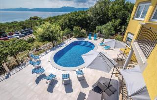Awesome Home In Kostrena With Wifi - Kostrena - 9