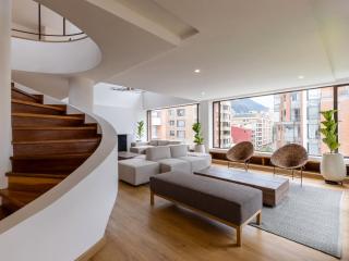 Stunning 3BR Triplex in Rosales - Bogotá - 1