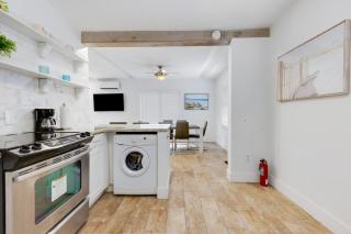 ULTRA chic apartment steps from the beach - Hollywood - 5