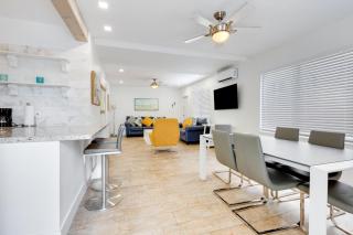 ULTRA chic apartment steps from the beach - Hollywood - 1