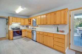 Eagar Vacation Rental Home with Spacious Deck! - Springerville - 1