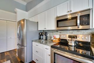 Laid-Back Luxury Home with Pool Near Bowmans Beach - Sanibel - 2