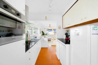 Vincentia Beach Bungalow Your Coastal Escape - Vincentia - 3