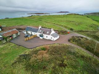 ISLE OF GIGHA FARM HOUSE - 8
