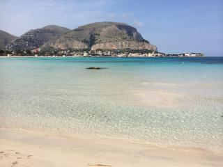 Mondello Luxury Apartment on the Beach - Mondello - 6