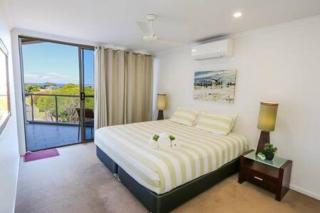 Dolphin Court - 4 BR Apartment with Pool - Agnes Water - 8