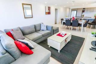 Dolphin Court - 4 BR Apartment with Pool - Agnes Water - 2