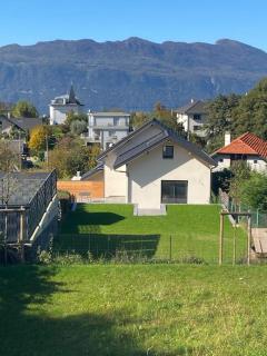VILLA VUE LAC -3 chambres jardin-proche du lac et du Centre-ville , 2 places parking - Mouxy - 0