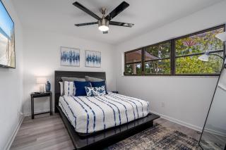 180° Bay Views, Newly Remodeled, Walk to Beach - Fort Myers Beach - 5