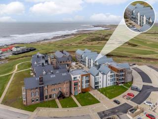 2 Bed in Rest Bay 89696 - Porthcawl - 0