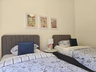 RoseIris Cottage - City Charm in Central West Hobart - - 7