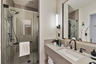 Ski-in/out exclusive high end luxury at Park City Mountain restaurants spa bar rooftop pool - 4