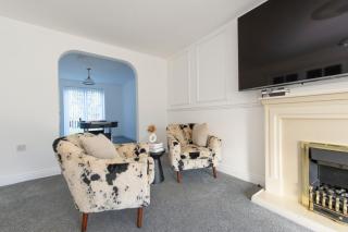 Stunning 5 bedroom detached house in Hornchurch - 3