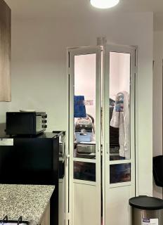 Private Room near AIFA Budget Layover & Wi-Fi - 1