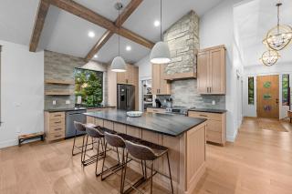 New! Spring Mtn Paradise - Pet friendly, single level w/hot tub and clubhouse access - McCall - 9