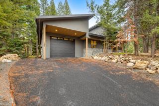 New! Spring Mtn Paradise - Pet friendly, single level w/hot tub and clubhouse access - McCall - 6