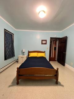 Holyoke House Oasis - Fast Wifi, Spacious, Quiet Neighborhood - Holyoke - 3