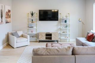 Private Hot Tub Close to i15 w Game Room - Washington - 8