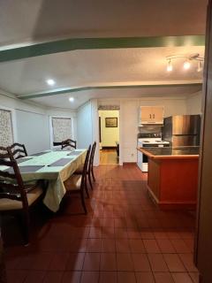 Holyoke House Oasis - Fast Wifi, Spacious, Quiet Neighborhood - Holyoke - 7