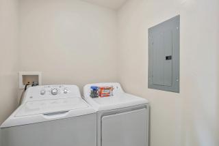 Private Hot Tub Fenced Backyard & Pet Friendly - Kanab - 3
