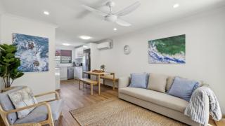 Sunset Palms & Studio - Stylish abode, near beach - Coffs Harbour - 9