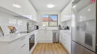 Sunset Palms & Studio - Stylish abode, near beach - Coffs Harbour - 6