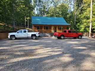 Sugar Bear Cabin with boat parking 5 mins to State Park & golf - Burkesville - 4