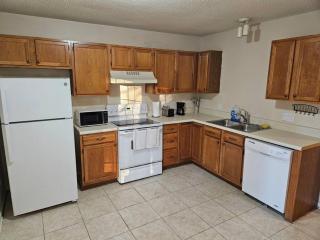 Spacious Townhome - Raleigh - 5