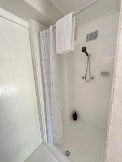 Garden View Homestay Single Ensuite Room - Catalina - 4