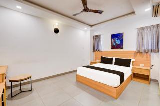Collection O Eswar Grand Residency - Chennai - 9