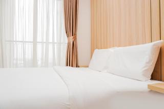 Clean and Elegant 1BR at The Oasis Apartment By Travelio - Bekasi - 3