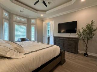 Luxury Home in The Woodlands - The Woodlands - 3