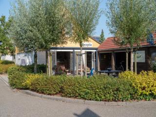 Spacious holiday home with garden - Wemeldinge - 2