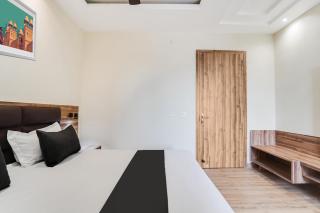 Super Hotel Shiv Lok - 1