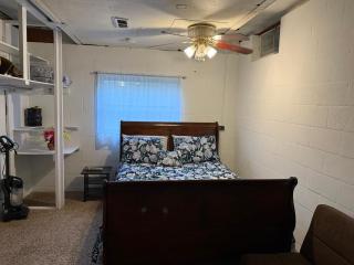 2 Bedrooms Basement Apartment - Tallahassee - 4