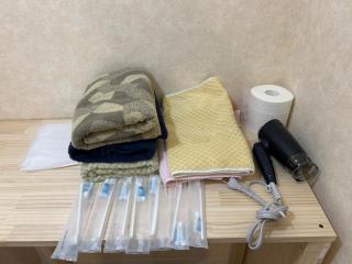 Two devided rooms with two large beds close to Nipponbashi - Osaka - 9