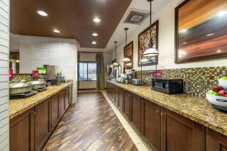 Best Western Plus Tupelo Inn & Suites - Tupelo - 3