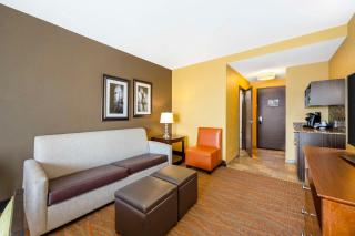 Best Western Plus Tupelo Inn & Suites - Tupelo - 4